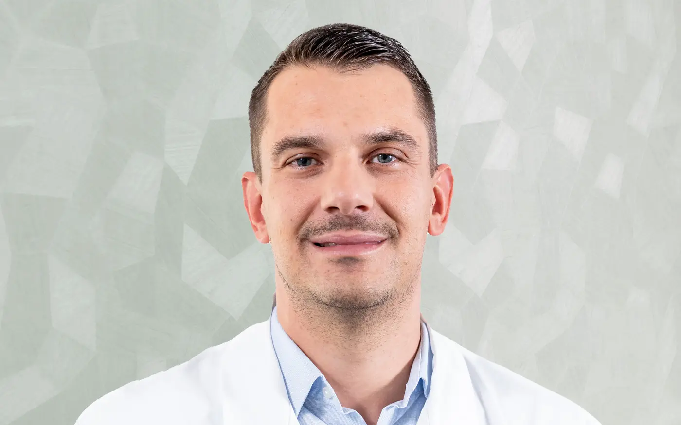 Dr. med. (RO) Sebastian Potye, Arzt