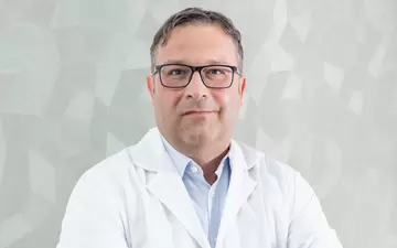 Zsolt Balla, dr. med. (HU), PhD, Facharzt für Ophthalmologie - FICO