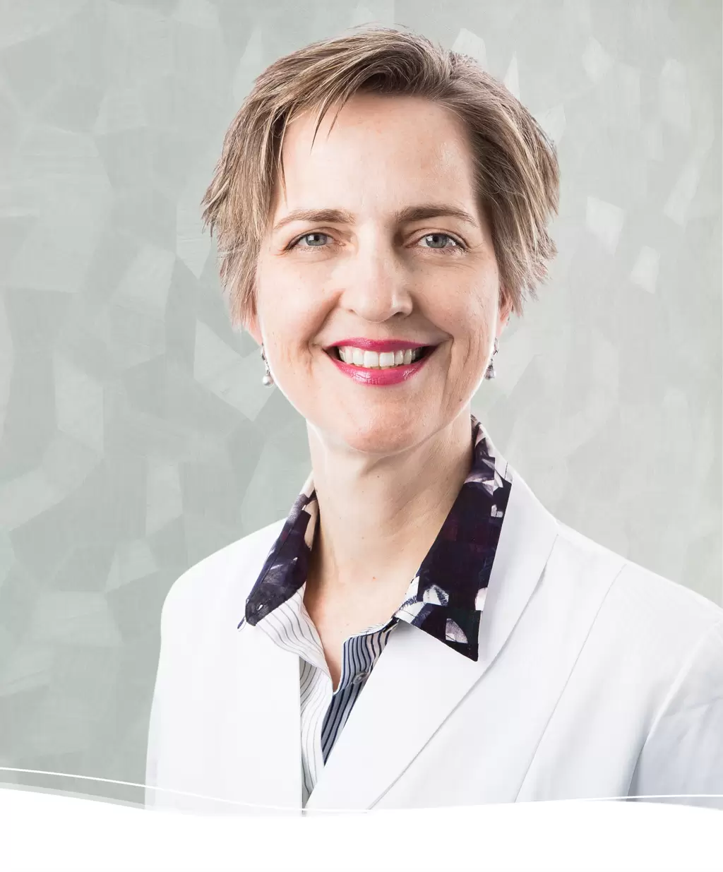 Dr. med. Helga Reinshagen, Belegärztin für Augenheilkunde, Fachärztin FMH für Augenheilkunde und Ophtalmochirurgie
