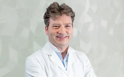 Prof. Dr. med. David Goldblum, Facharzt für Augenheilkunde, spez. Ophthalmochirurgie, FEBO