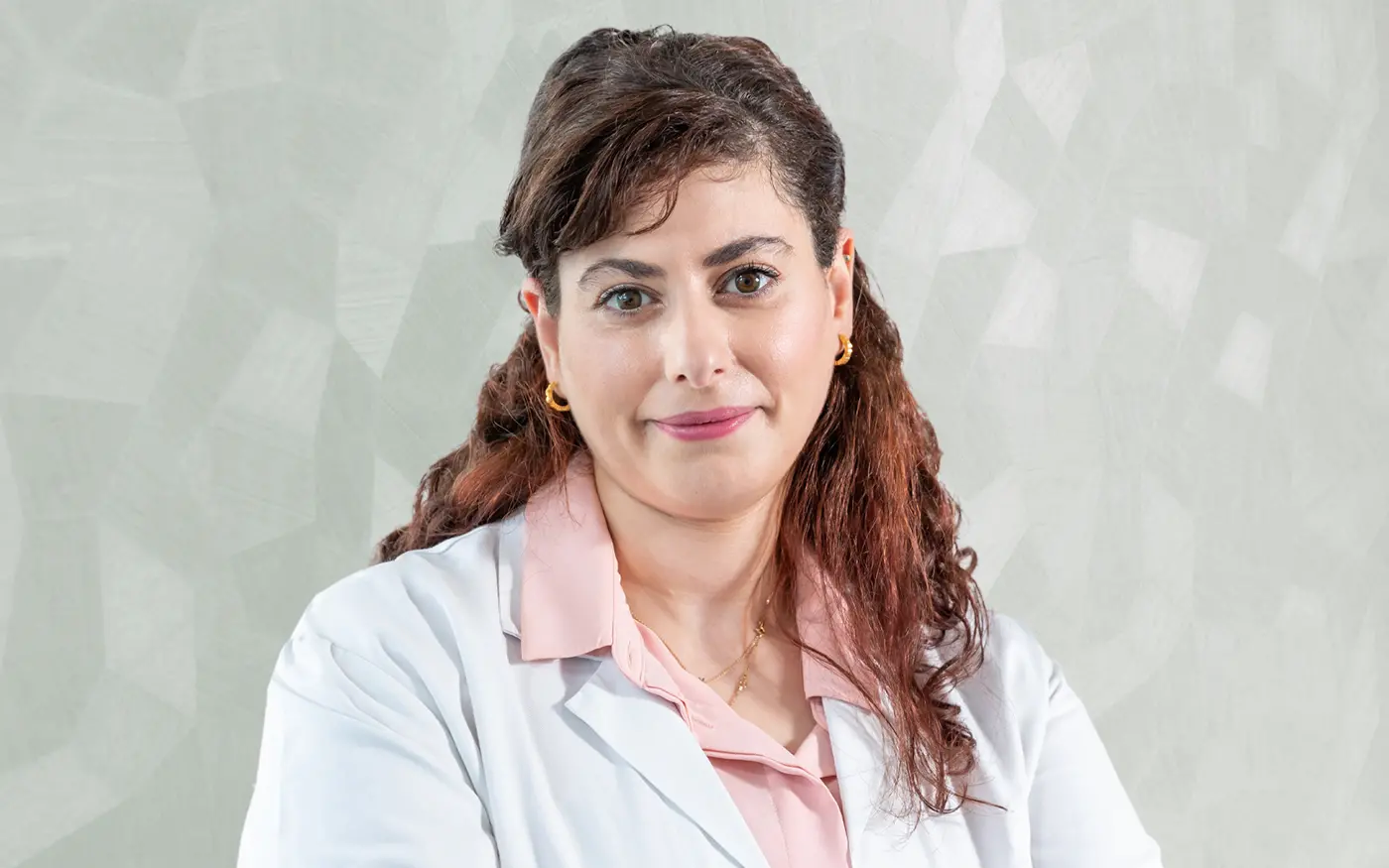 Dr. med. univ. (AT) Zahra Akdar, Fachärztin für Dermatologie und Venerologie
