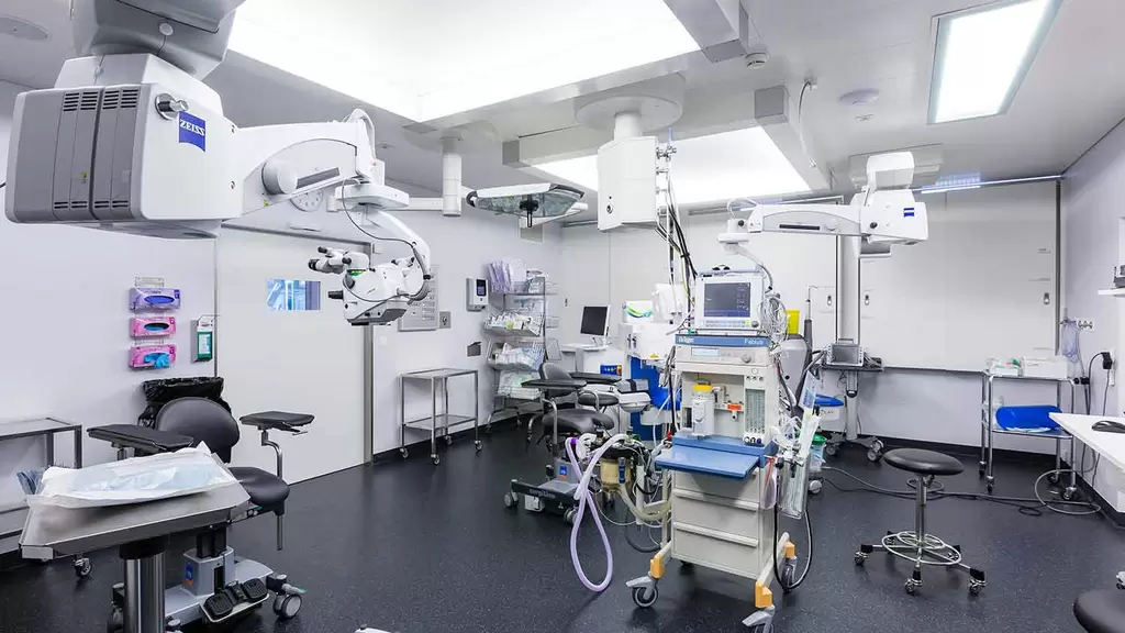 Der Operationssaal des Augenzentrums Aarau