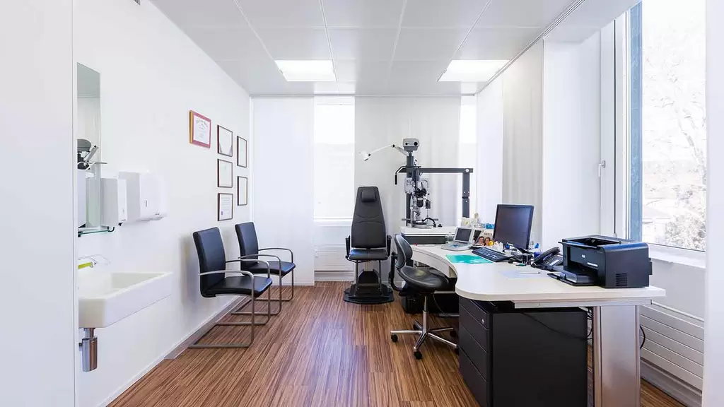 Das Sprechzimmer der Augenklinik Aarau